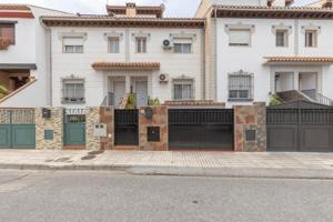 Adosada en venta en Ogíjares, Zona metropolitana photo 0
