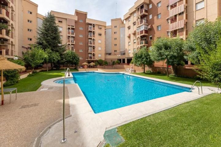 Piso en venta en Granada, Parque almunia photo 0