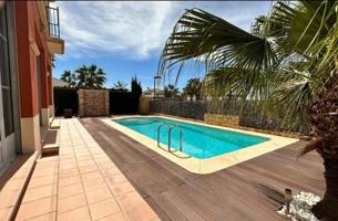 Chalet en venta en Finestrat photo 0