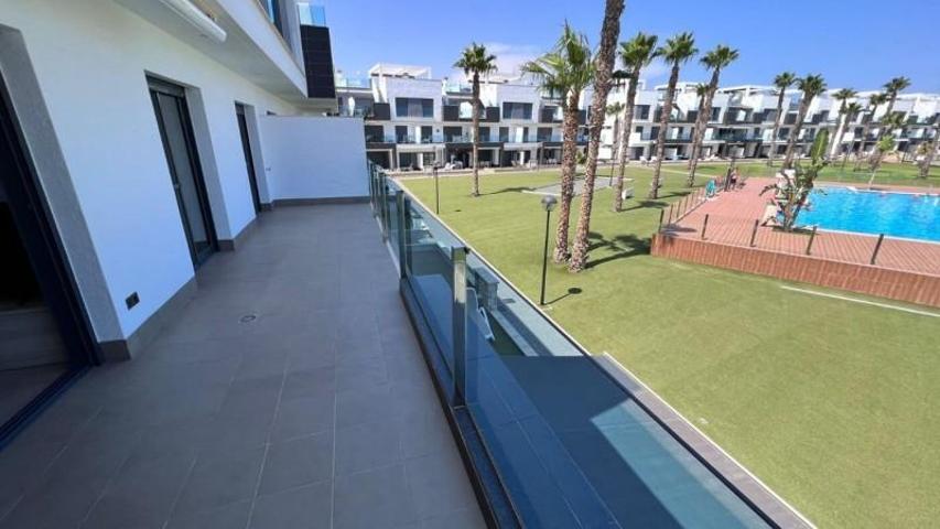 Apartamento en venta en Guardamar del Segura photo 0