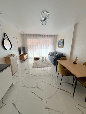 Apartamento en venta en Torrevieja photo 0