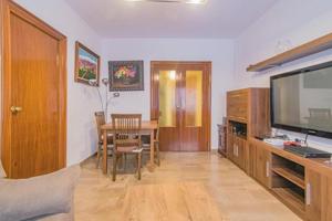 Piso en venta en Granada, San Juan De Dios photo 0