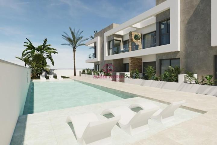 Bungalow en venta en Pilar de la Horadada, Zona Pueblo photo 0