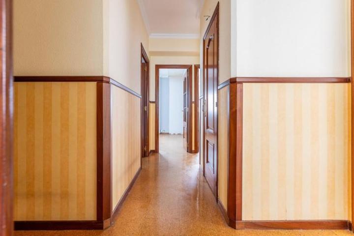 Piso en venta en A Coruña, Cuatro Caminos photo 0