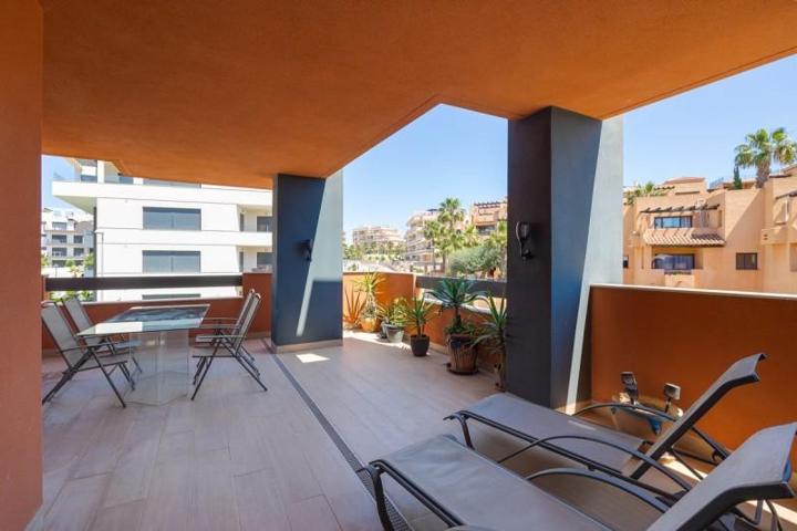 Apartamento en venta en Orihuela Costa photo 0