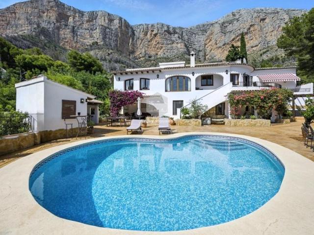 Chalet en venta en Jávea-Xàbia photo 0