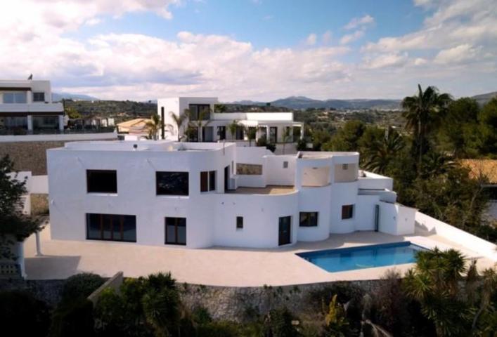 Chalet en venta en Moraira photo 0