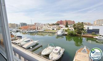 Apartamento en venta en Roses photo 0