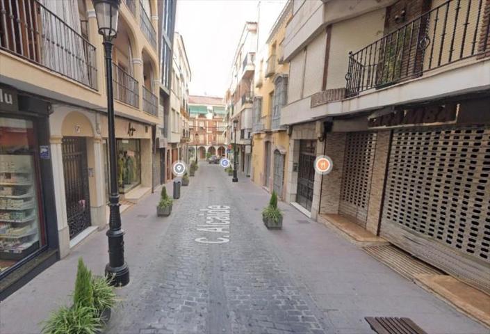 Local comercial en alquiler en Lucena, Lucena photo 0