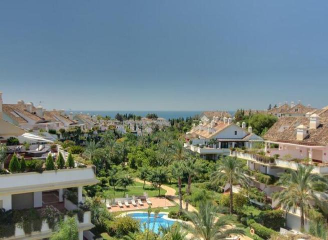 Apartamento en alquiler en Marbella, Marbella Golden Mile - Lomas del Rey photo 0