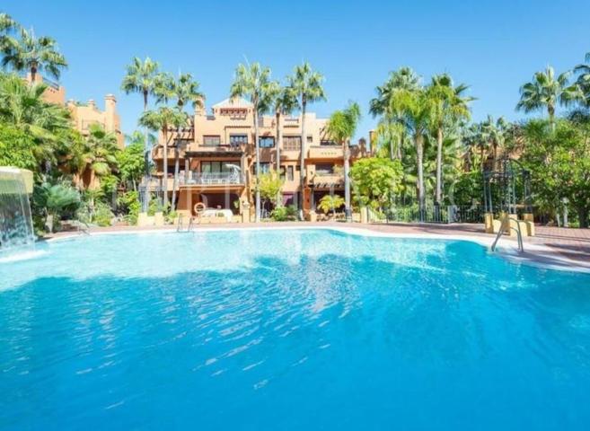 Apartamento en alquiler en Marbella, Nueva Andalucia photo 0