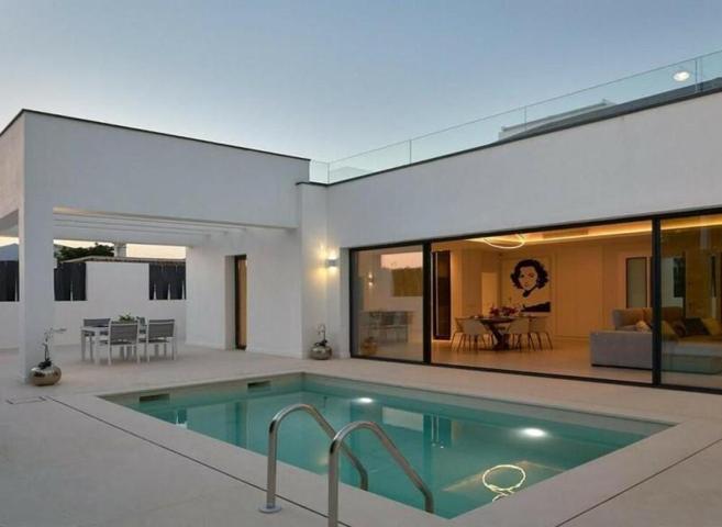 Chalet en alquiler en San Pedro de Alcántara photo 0