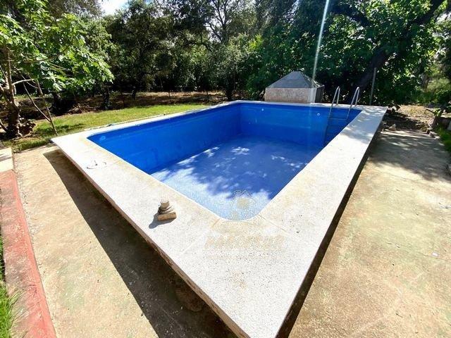 Casa con terreno en venta en Córdoba, Trassierra photo 0