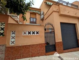 Chalet en venta en Linares, Calle Oscar Esplá, 23700 photo 0