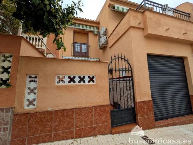 Chalet en venta en Linares, Calle Oscar Esplá, 23700 photo 0