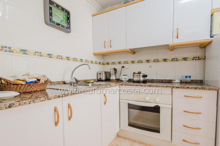 Apartamento en venta en Torrevieja photo 0