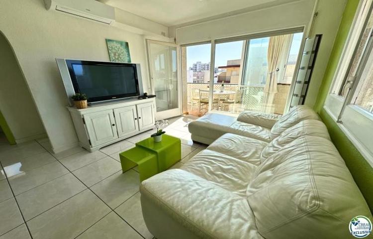 Apartamento en venta en Roses photo 0