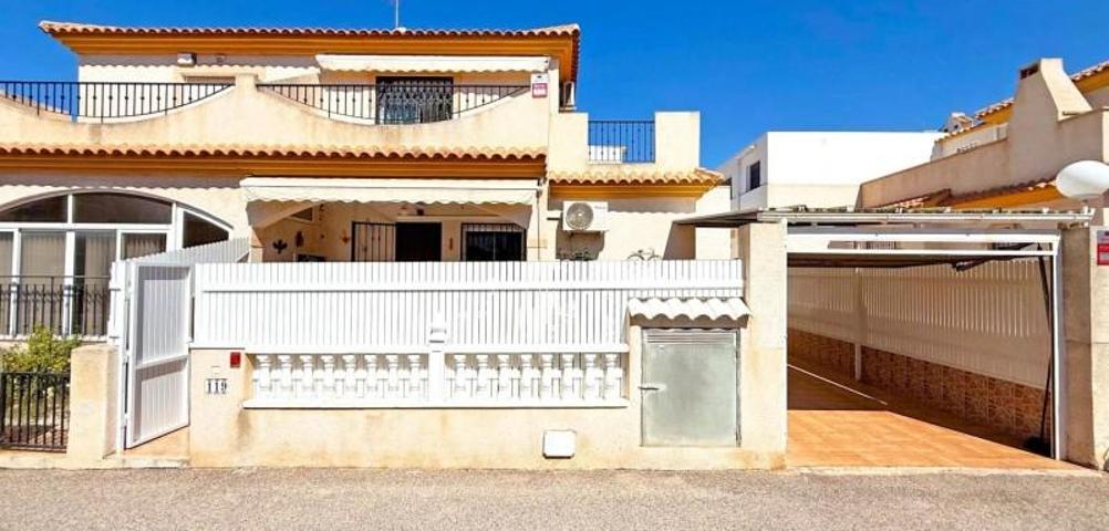 Adosada en venta en Orihuela Costa, Playa Flamenca photo 0