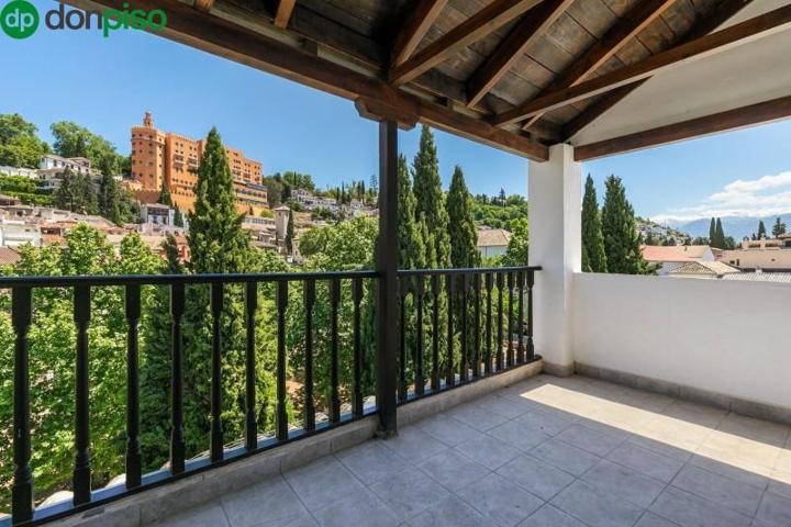 Piso en venta en Granada, Realejo photo 0