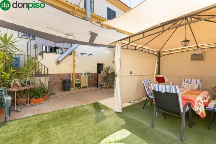 Adosada en venta en Vegas del Genil, Ambroz photo 0