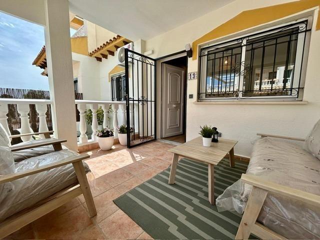 Casa en venta en Orihuela, Urbanización Perla del Mar photo 0
