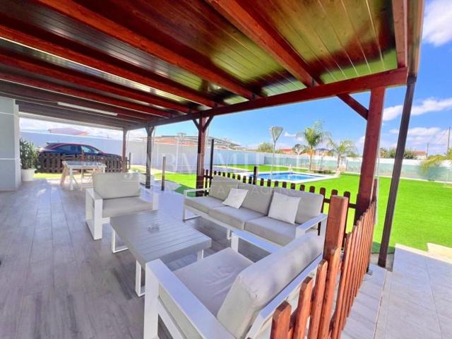Chalet en venta en Murcia photo 0