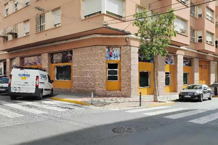 Local comercial en venta en Elche, Plaza Madrid photo 0