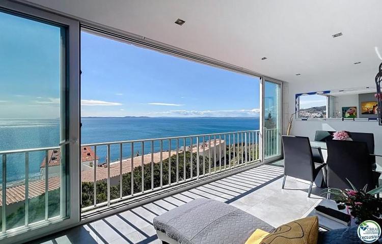 Apartamento en venta en Roses photo 0