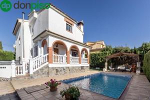 Chalet en venta en Gójar, Centro photo 0