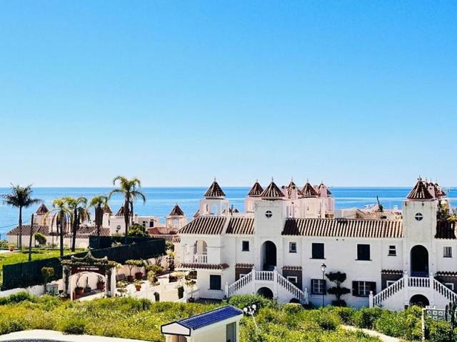 Chalet en venta en Algarrobo, Calle Madreselva, 29750 photo 0