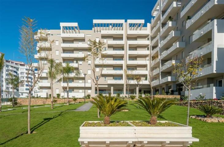 Apartamento en venta en Marbella, Nueva Andalucia - La Campana photo 0