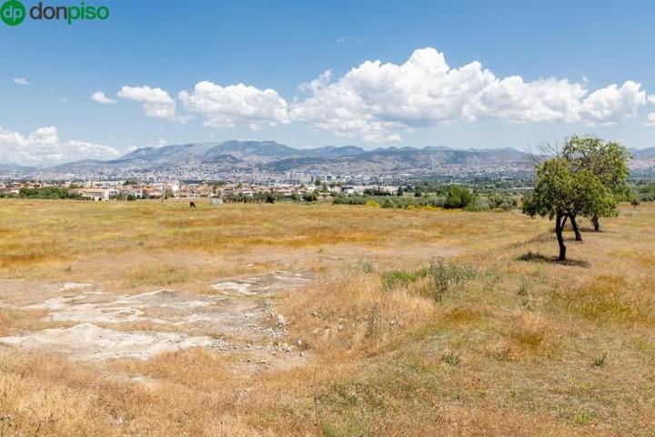 Terreno en venta en Ogíjares, Llanos de armilla photo 0