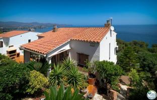 Chalet en venta en el Port de la Selva photo 0