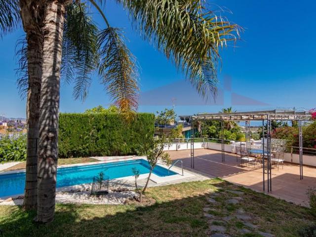 Chalet en venta en Vélez-Málaga photo 0