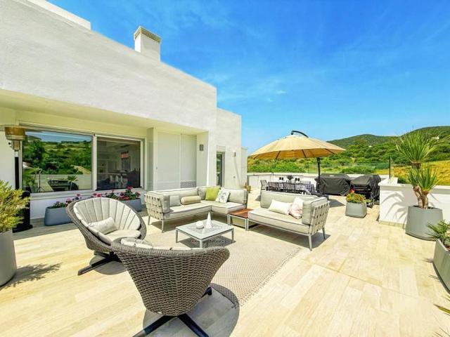 Apartamento en venta en Casares, Alcazaba Lagoon, Estepona West photo 0