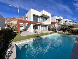 Chalet en venta en Finestrat photo 0