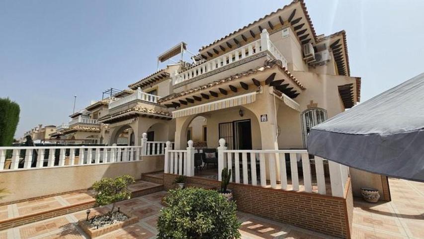 Bungalow en venta en Orihuela Costa photo 0
