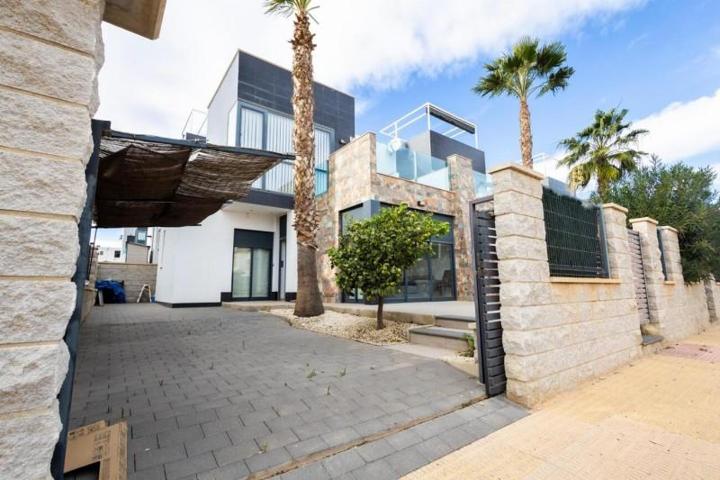 Bungalow en venta en Orihuela Costa photo 0