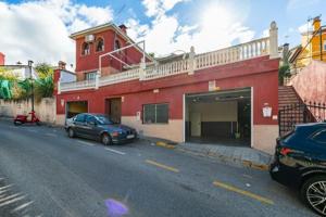 Chalet en venta en Huétor Vega, Ayuntamiento photo 0