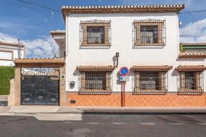 Chalet en venta en Ogíjares, CENTRO OGÍJARES photo 0