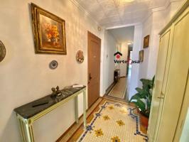 Piso en venta en Valencia, Ciutat Vella photo 0