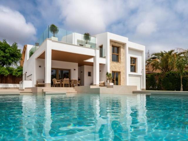 Chalet en venta en Orihuela photo 0