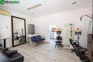 Local comercial en venta en Granada, Zaidin photo 0