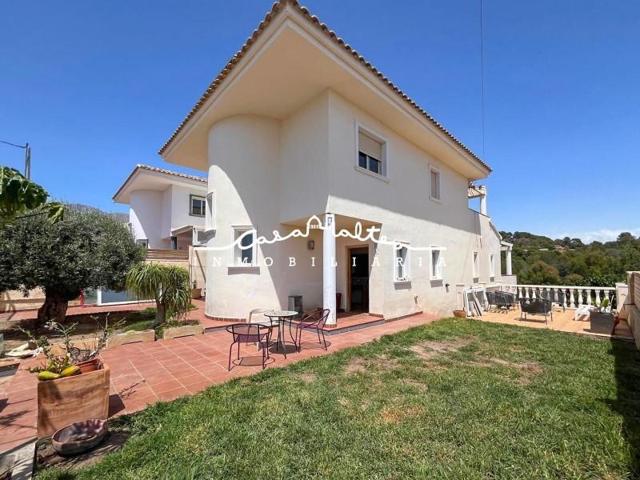 Chalet en venta en Alfaz del Pi, Colonia Escandinavia-Cautivador photo 0