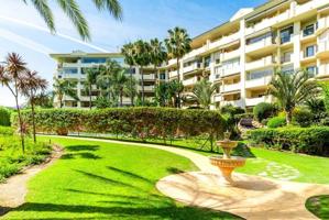 Apartamento en venta en Marbella, Guadalmina Alta, San Pedro photo 0