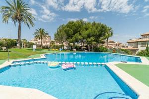 Apartamento en venta en Orihuela Costa, Villamartín-Las Filipinas photo 0