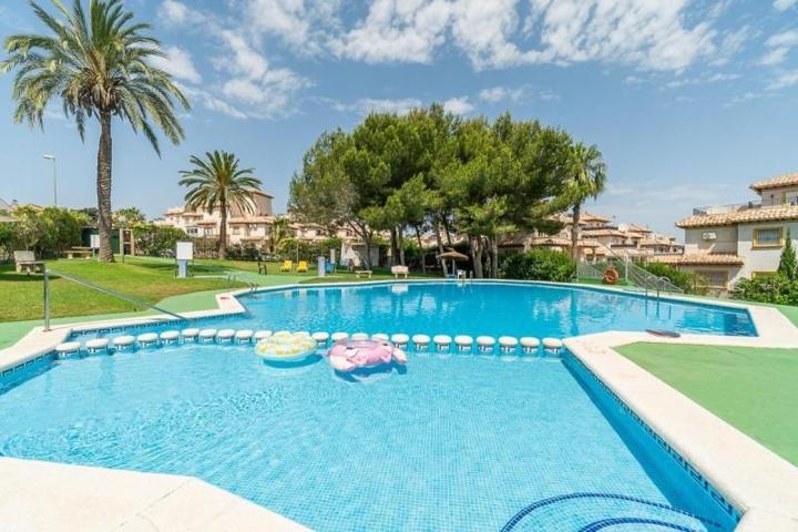 Apartamento en venta en Orihuela Costa, Villamartín-Las Filipinas photo 0