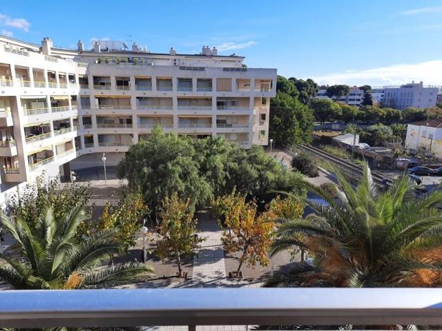 Piso en venta en Salou photo 0