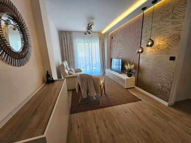 Apartamento en venta en Torrevieja photo 0