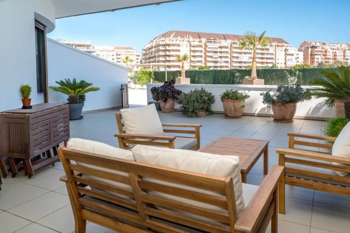 Piso en venta en Denia, Dénia photo 0